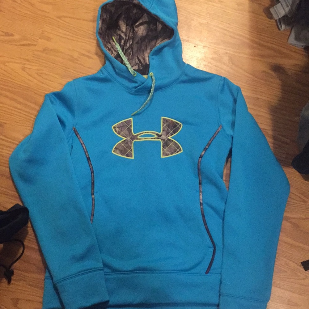 Camo under armour hoodie